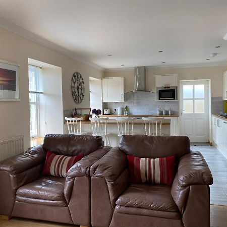 Stuartfield Lairds Cottage מראה חיצוני תמונה